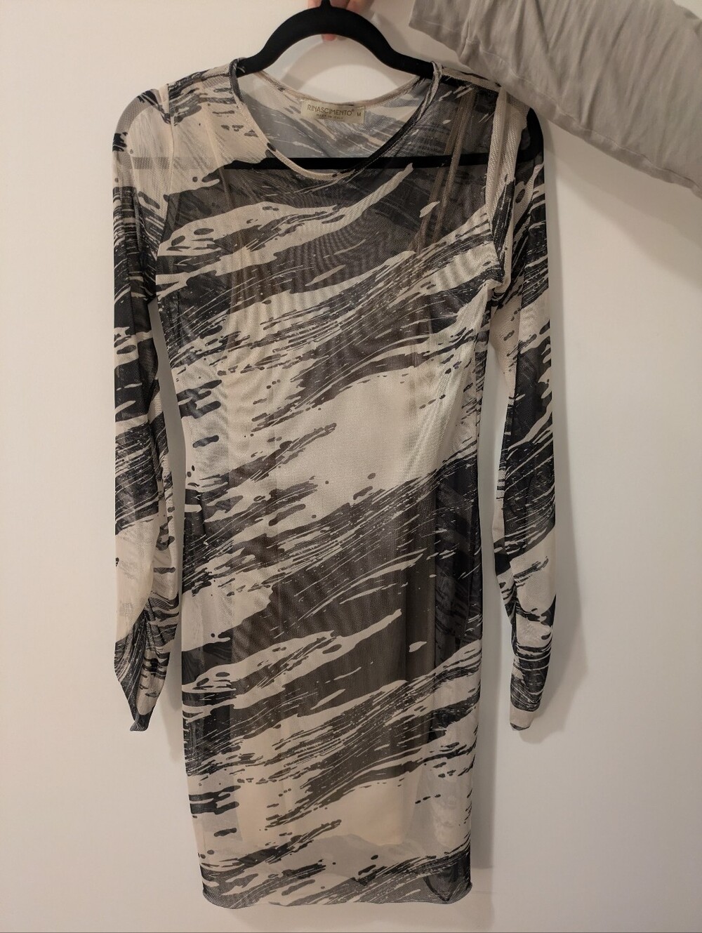 Rinascimento Long-Sleeve Abstract Print Dress in Black & Cream